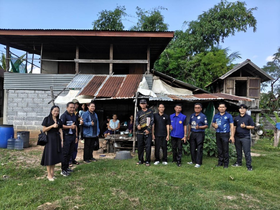 รายที่ 2   นางประวัติ  ไพยเสน  บ้านบดมาด  ม.11 
