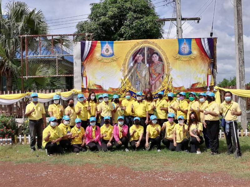 เนื่องในโอกาสวันเฉลิมพระชนมพรรษา ครบ ๖๙ พรรษา ของพระบาทสมเด็จพระปรเมทรรามาธิบดีศรีสินทรมหาวชิราลงกรณพระวชิรเกล้าเจ้าอยู่หัว รัชกาลที่ ๑๐ เพื่อแสดงออกถึงความจงรักภักดีและน้อมรำลึกในพระมหากรุณาธิคุณ เทศบาลตำบลพอกน้อย นำโดยคณะผู้บริหาร นายเสน่ห์ วจีสิงห์ นายกเทศมนตรีตำบลพอกน้อย จิตอาสา  สมาชิกสภาเทศบาลตำบลพอกน้อย ผู้นำท้องที่ ท้องถิ่น  และพนักงานเทศบาล  จัดกิจกรรมจิตอาสา " เราทำความดีด้วยหัวใจ" โดยการเก็บขยะและปรับปรุงภูมิทัศน์ ถนนนิตโย ตั้งแต่บ้านพอกน้อยพัฒนา  ถึง ตลาดแตงแคนตาลูป บ้านบดมาด  นอกจากนี้มีกิจกรรมการทำความสะอาดศูนย์แยกกักตัวในชุมชน ตำบลพอกน้อย และเปิดศูนย์แยกกักตัวในชุมชน ตำบลพอกน้อย จังหวัดสกลนคร
