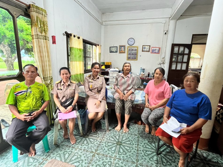 เทศบาลตำบลพอกน้อย ลงพื้นที่เยี่ยมผู้ประสบปัญหาทางสังคม  ราย นายแสนอนันต์ ไชยศรีสิวกร   บ.ดอนต้นม่วง ม.3 