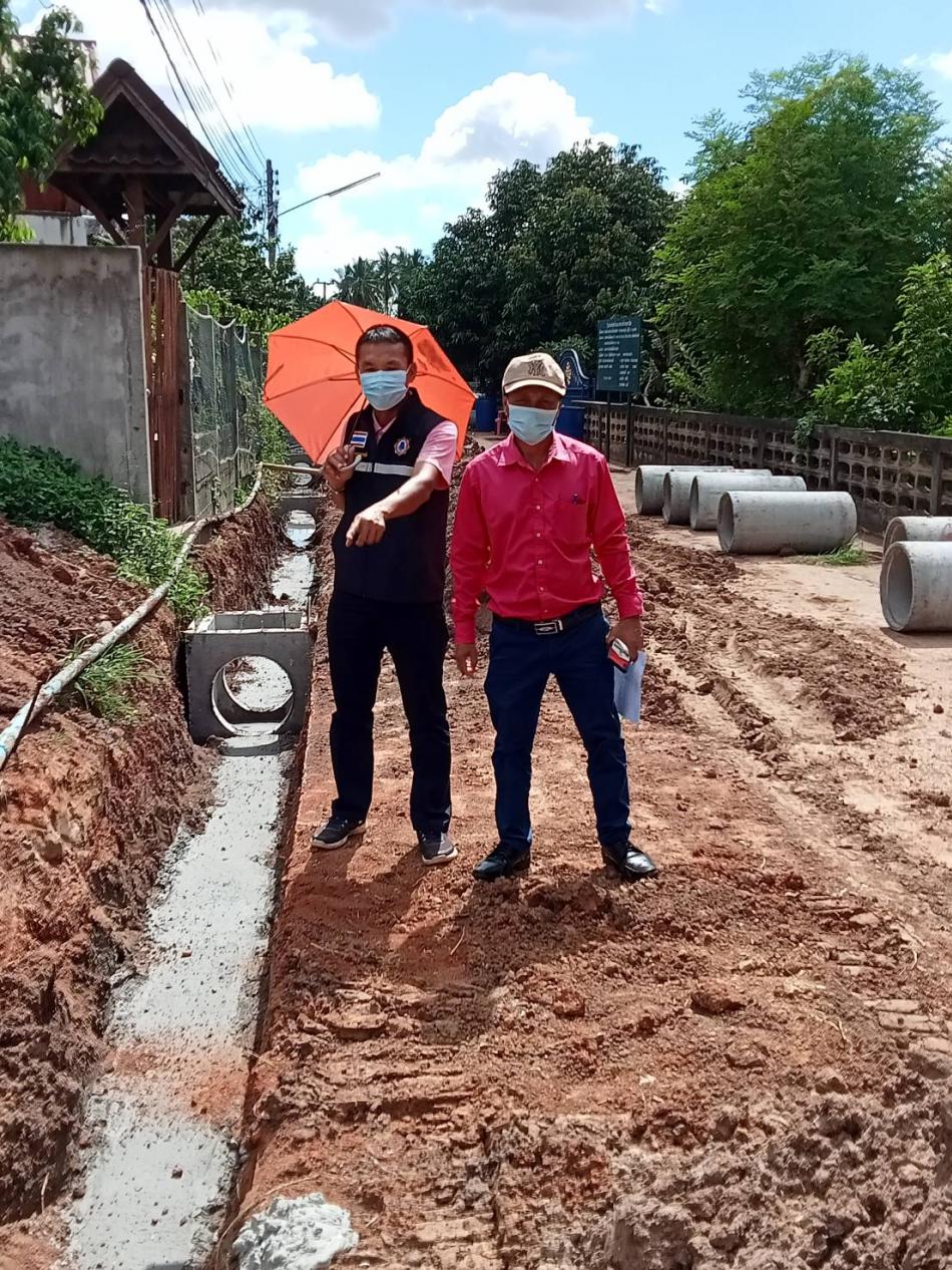 งานวางท่อระบาย​น้ำพร้อม​บ่อพัก​ บ้านสามแยก ม.12​